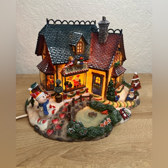 2004 O’Well Celebrations Sugarplum Valley Christmas  Kris Kringle’s  House - Picture 2 of 6